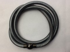 Armbnd i lder Gr med magnetls.